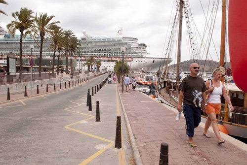 Más de seis mil cruceristas recalan el miércoles en Cartagena 