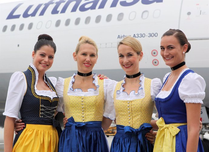 TRAJE TÍPICO LUFTHANSA