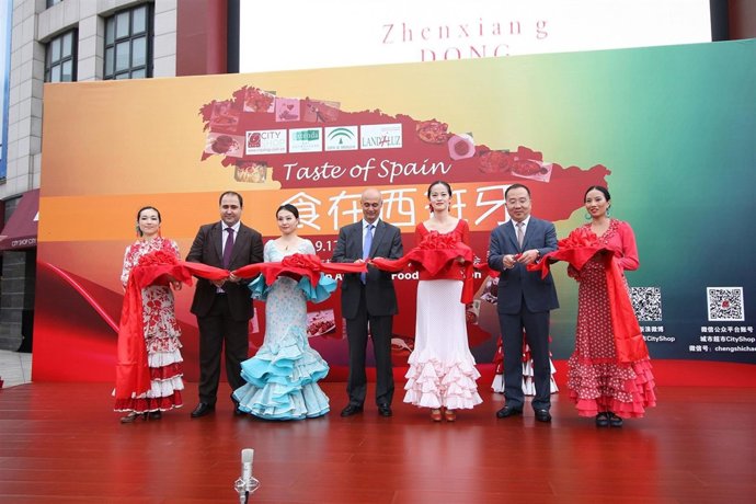 Presentación de una promoción agroalimentaria de Extenda en Shanghai