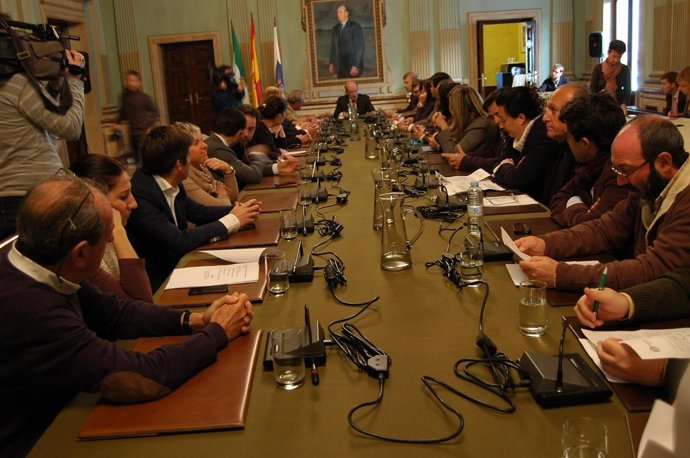 Pleno extraordinario del Ayuntamiento de Huelva. 
