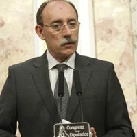 El PSOE afirma que los 75 millones menos en becas "dejan en evidencia las mentiras de Wert"