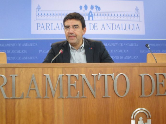 Mario Jiménez en el Parlamento andaluz