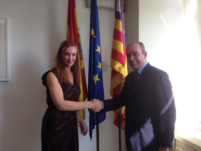 Reunión de Esteban Mas con Michaela Petz-Michez