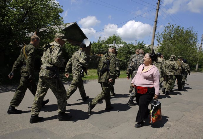 Soldados prorrusos en Ucrania