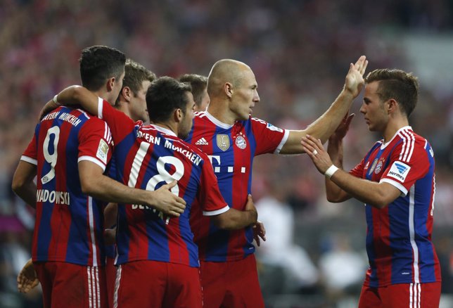 El Bayern tira de Robben y sufre en su estreno