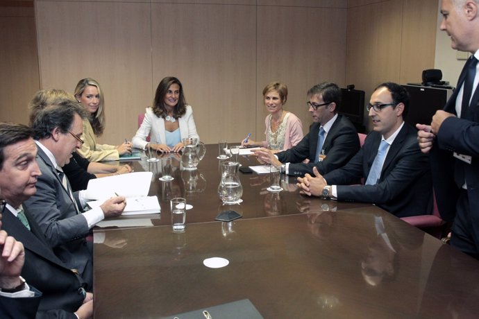 Nava Castro firma un convenio de promoción turística en Madrid
