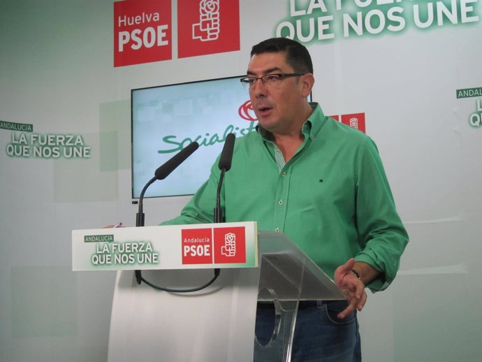 El secretario de Política Municipal del PSOE de Huelva, Manuel Domínguez. 