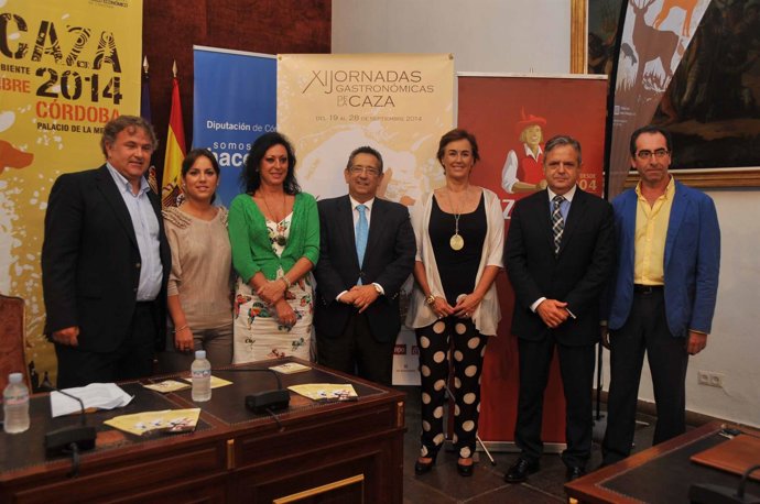 Responsables de la Diputación, el Ayuntamiento y Hostecor en la presentación