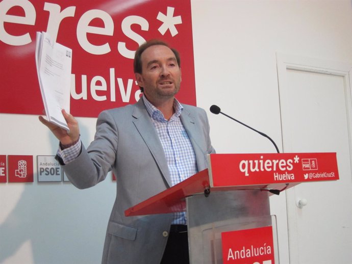 José Fernández, secretario de Organización del PSOE local de Huelva. 