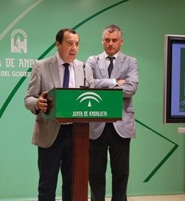 José Luis Ruiz Espejo y Javier Carnero, delegados de la Junta en Málaga