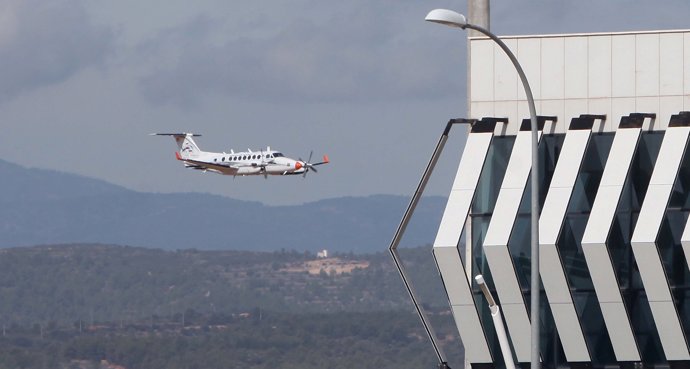 Vuelo de verificación en el aeropuerto de Castellón