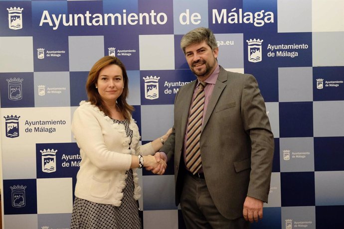 Martín Rojo y Patricio Moreno (Iberia) firman acuerdo colaboración