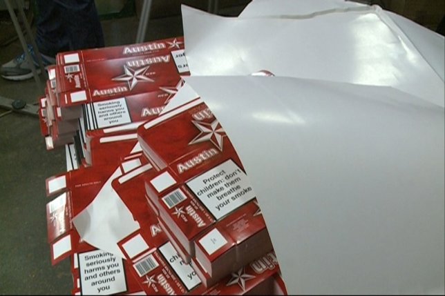 Parte del tabaco incautado en la fábrica ilegal de Vitoria