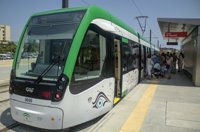 El Ayuntamiento instará a las administraciones a impulsar el billete único para el transporte en Málaga