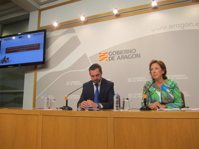 El director gerente del INAEM, Jorge Escario, y la eurodiputada Verónica Lope.