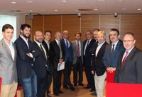 Unos 2.500 médicos españoles han pedido en lo que va de año un certificado para poder irse a trabajar al extranjero