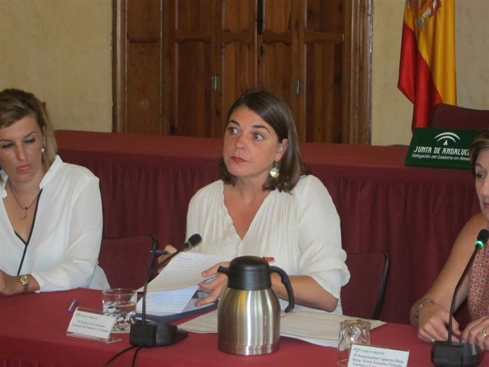 La consejera de Fomento y Vivienda de la Junta de Andalucía, Elena Cortés
