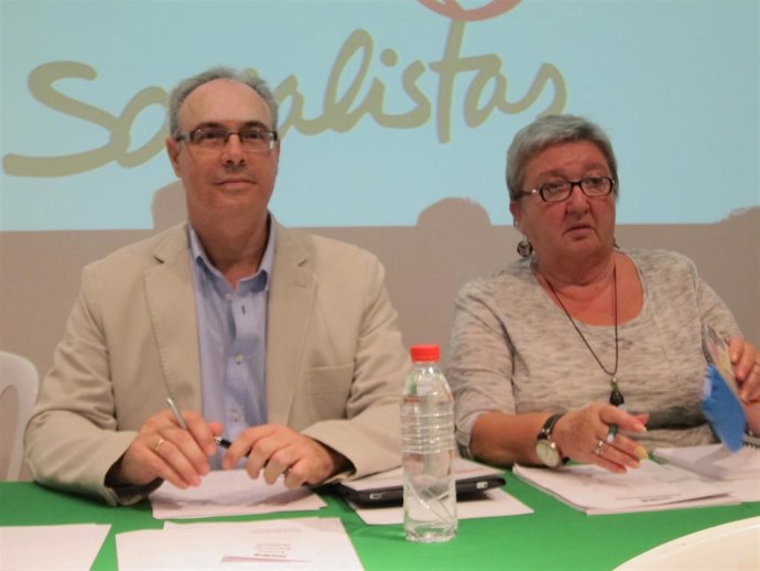 Durán junto a Maribel Flores