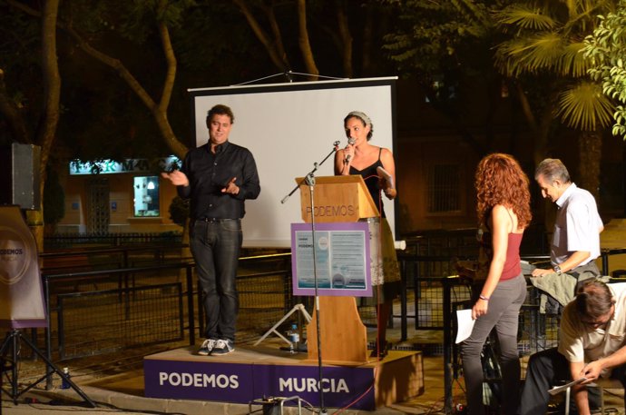 Lola Sánchez en la asamblea de Podemos