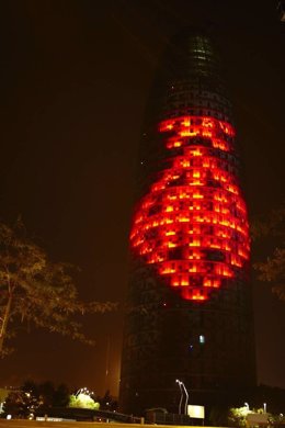 Torre Agbar con el escudo de Barcelona por la Mercè