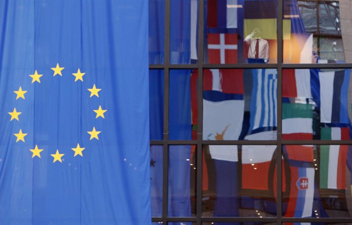 Banderas en la sede de la Comisión Europea