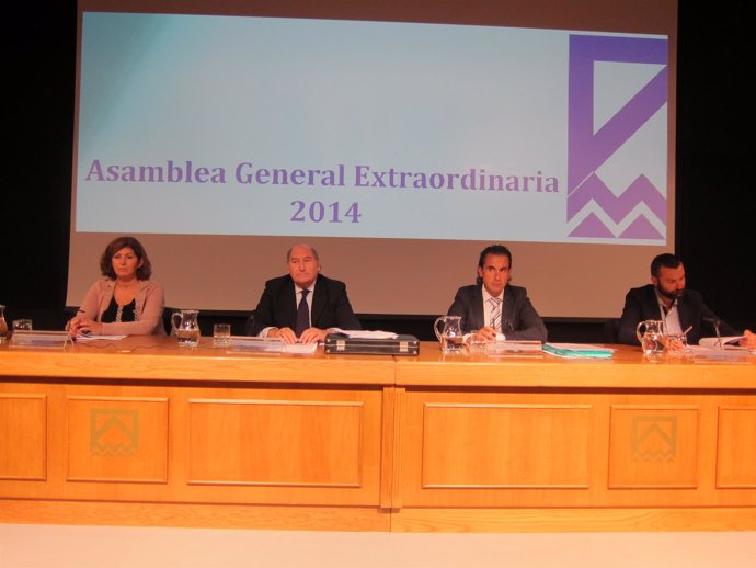 Asamblea Extraordinaria de Caja Cantabria, que pasa a ser Fundación 