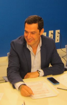 El presidente del PP-A, Juanma Moreno, en la sede 