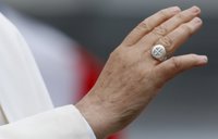 El Papa arremete contra los que instrumentalizan la religión como excusa para el terrorismo