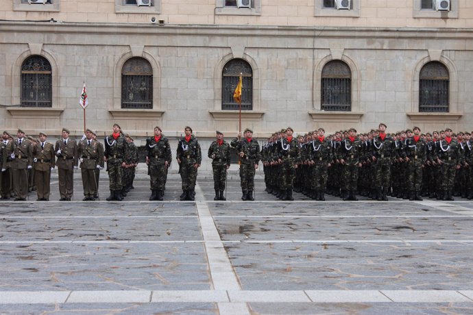 MILITARES EN ACADEMIA DE INFANTERIA