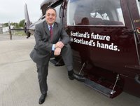 Salmond acusa a los partidos británicos de engañar a los escoceses para votar contra la independencia