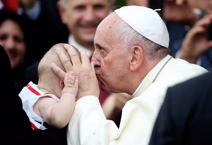 El Papa Francisco en su viaje a Albania