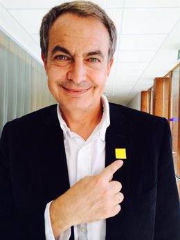 Rodríguez Zapatero se suma a la campaña del Alzheimer. 