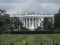 El hombre detenido por irrumpir en la Casa Blanca es un veterano de guerra condecorado por su servicio en Irak