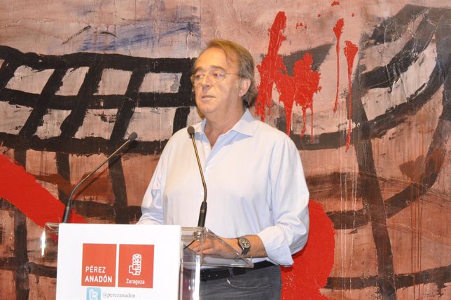 El aspirante a candidato en las primarias del PSOE-Zaragoza, Carlos Pérez Anadón