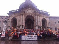 Los cinco acusados de Segi en busca y captura dicen que no se esconden y piden el fin de los juicios "políticos"