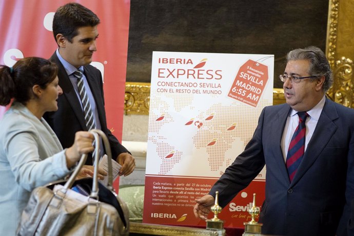 Presentación del nuevo vuelo de Iberia Express