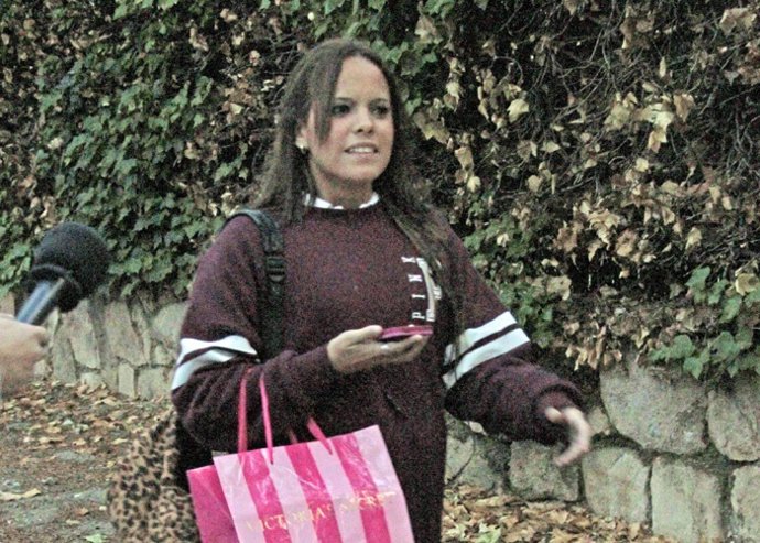 Gloria Camila recalca que no está enfadada con Rocío Carrasco