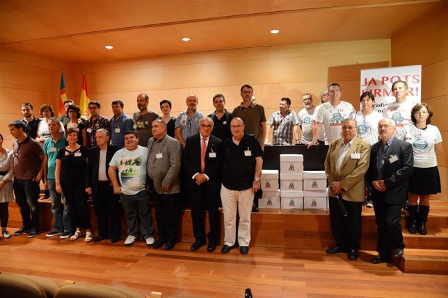 Firmas de la ILP 'Per una ràdio i televisió públiques i en valencià'