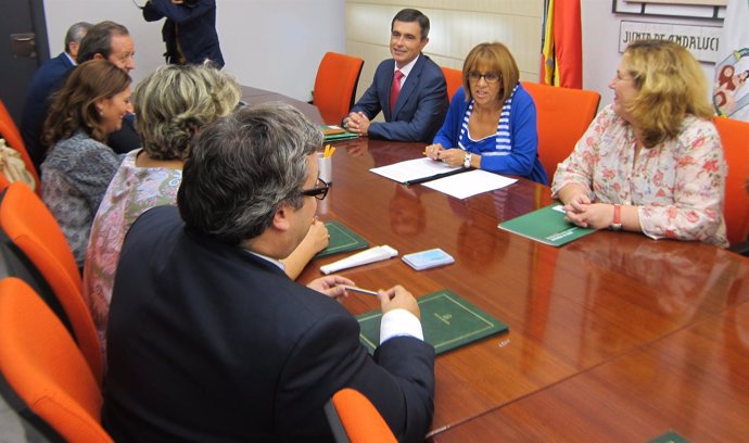 Firma de convenio entre la Junta, la Diputación y ayuntamientos de Jaén
