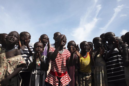 Niños desplazados por la violencia en Sudán del Sur