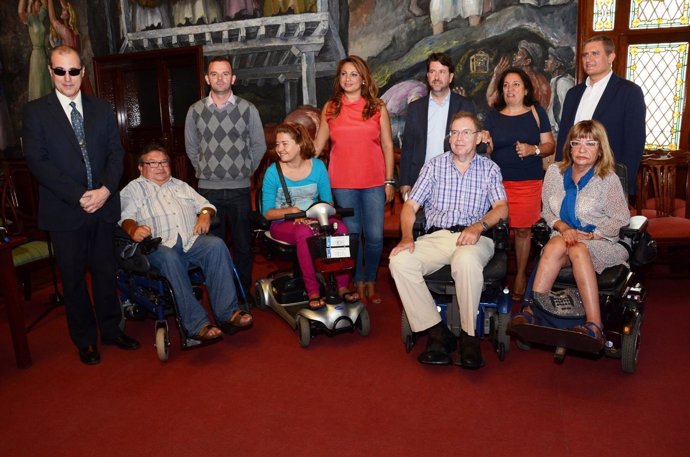 Colcectivos de discapacitados con Carlos Alonso
