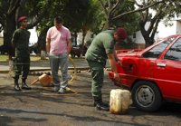 Venezuela incauta toneladas de alimentos y combustible a contrabandistas