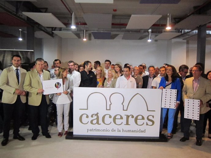 Instituciones Y Hosteleros Presentan Cáceres Como Capital Gastronómica