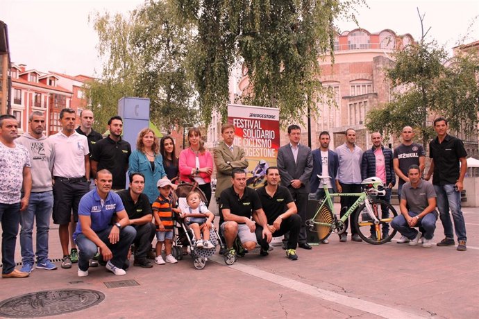 Presentación de la prueba ciclista solidaria