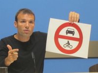 El Observatorio de la Bicicleta pide, a corto plazo, un carril-bici en la calzada de Independencia