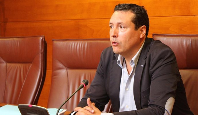 Iñigo Fernández en rueda de prensa