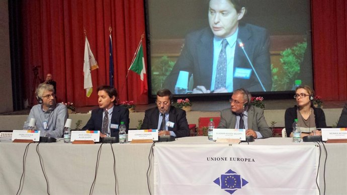 Jesús Gamallo modera el debate del Comité de las Regiones