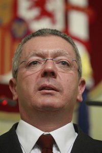 Gallardón dimite y deja la política