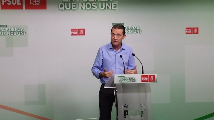 El precandidato a las primarias del PSOE en Almería Juan Carlos Pérez Navas