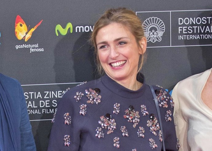 JULIE GAYET